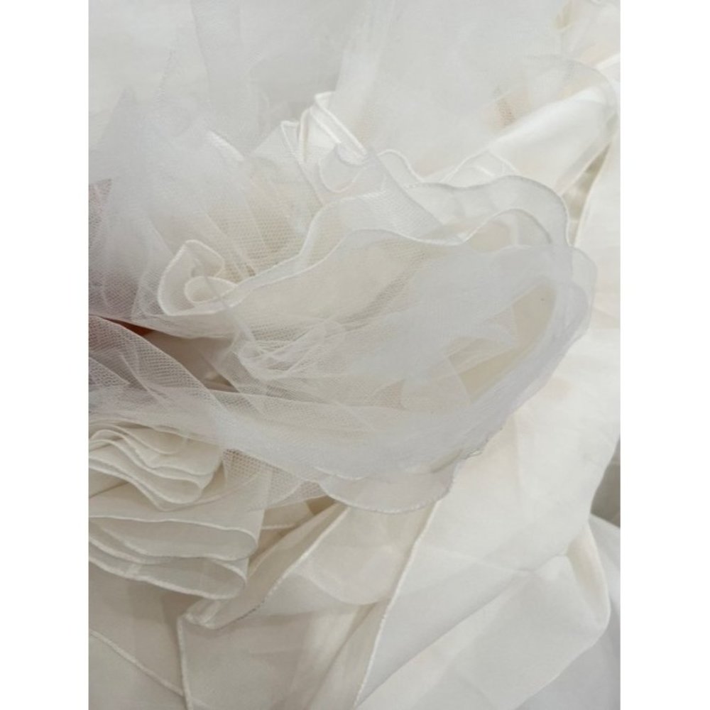 Marchesa Selena S20 Modern Ivory Wedding Dress flower on tulle - Picture 11 of 13